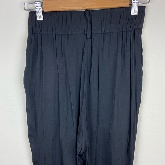 Cupcakes & Cashmere Lindsey Paper Bag High-Waisted Pant - Black - Picture 7 of 8